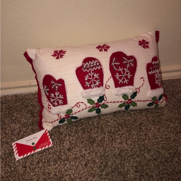 Holiday Christmas Accent Pillow Poshmark